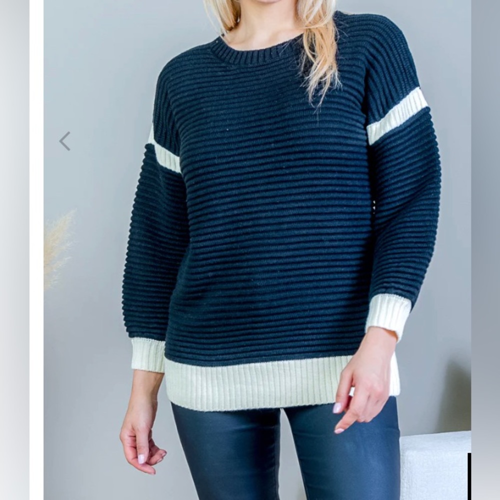 NWT Allie & Rob Women's Rib Knit Crew Neck long sleeves oversize Sweater Y2K